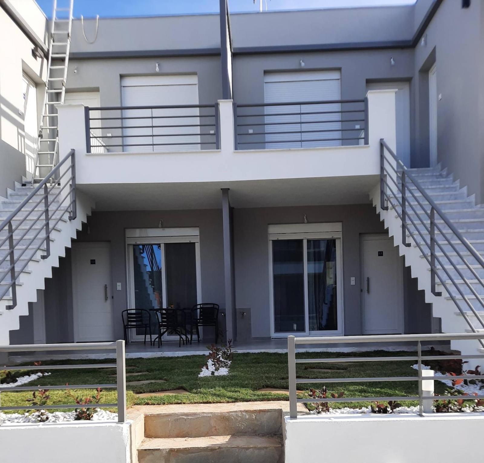Kalofas Apartments Amaryllis Офринион Екстериор снимка