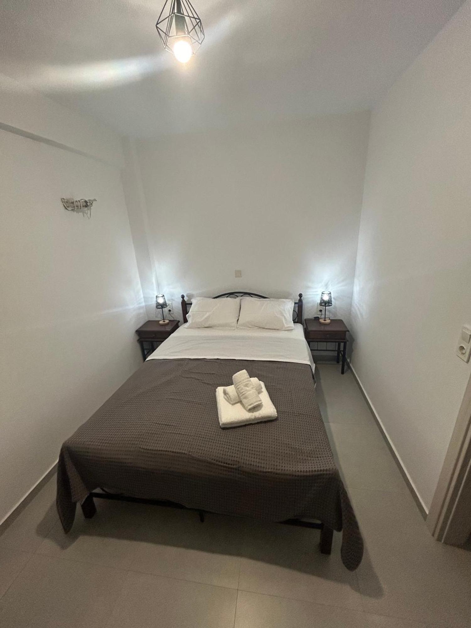 Kalofas Apartments Amaryllis Офринион Екстериор снимка