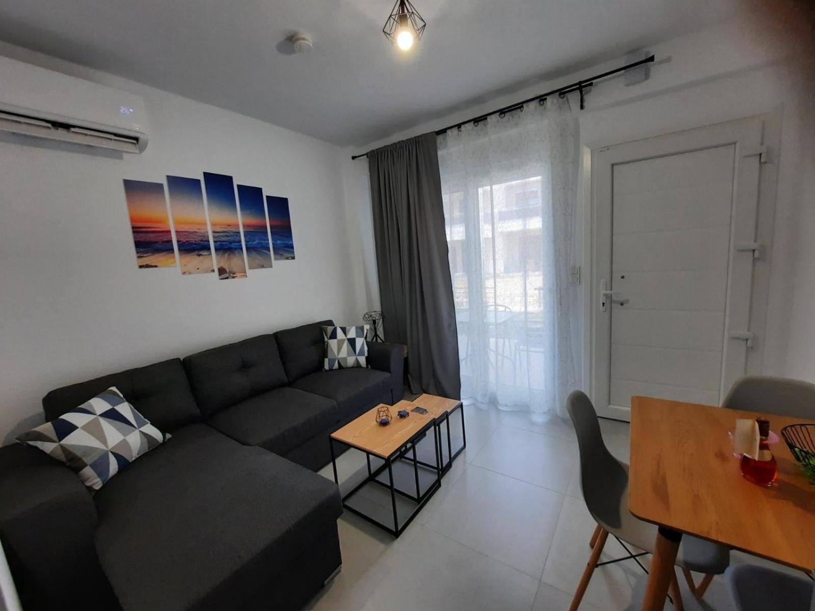 Kalofas Apartments Amaryllis Офринион Екстериор снимка
